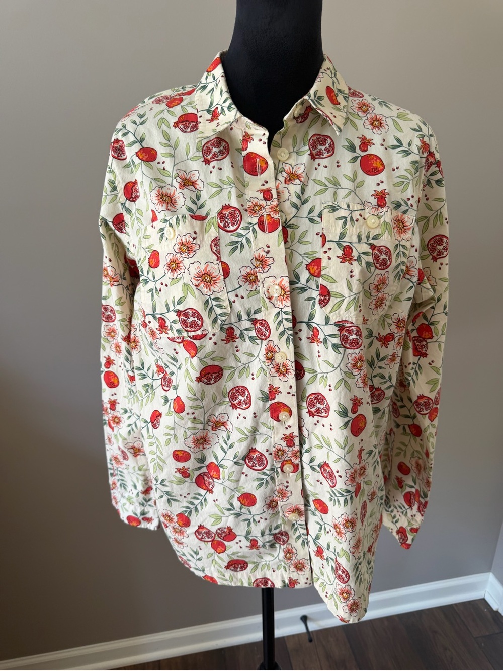 Duluth Trading Co Floral & Pomegranate Print Button Shirt - Cream/Red LG